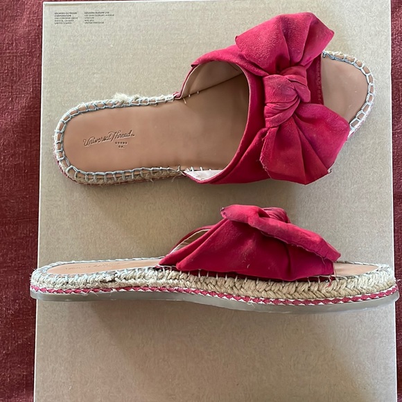 Sandals - Picture 1 of 1